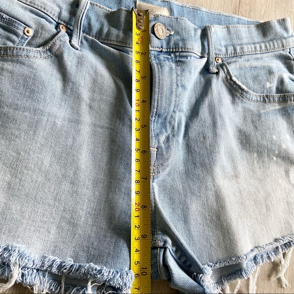 Mother Revolve The Teaser Slit Shorts Size 28 - Picture 10 of 12